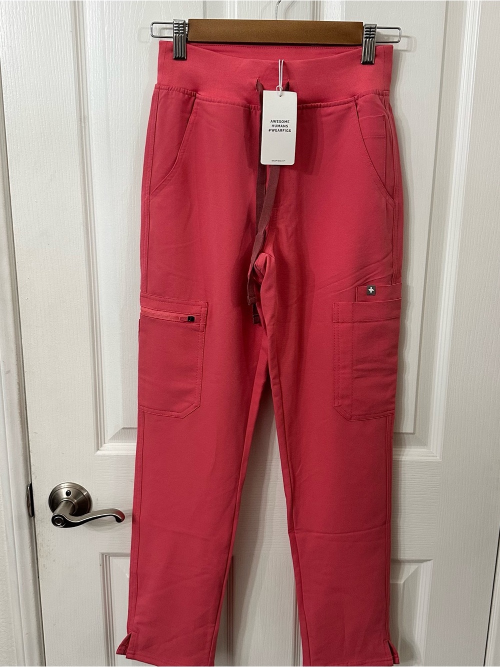 FIGS high waisted Yola petite scrub pants, XXS